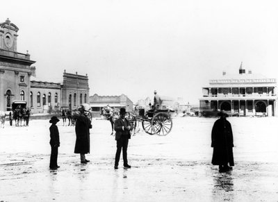 市场广场，约翰内斯堡，c.1895 作者 南非摄影师